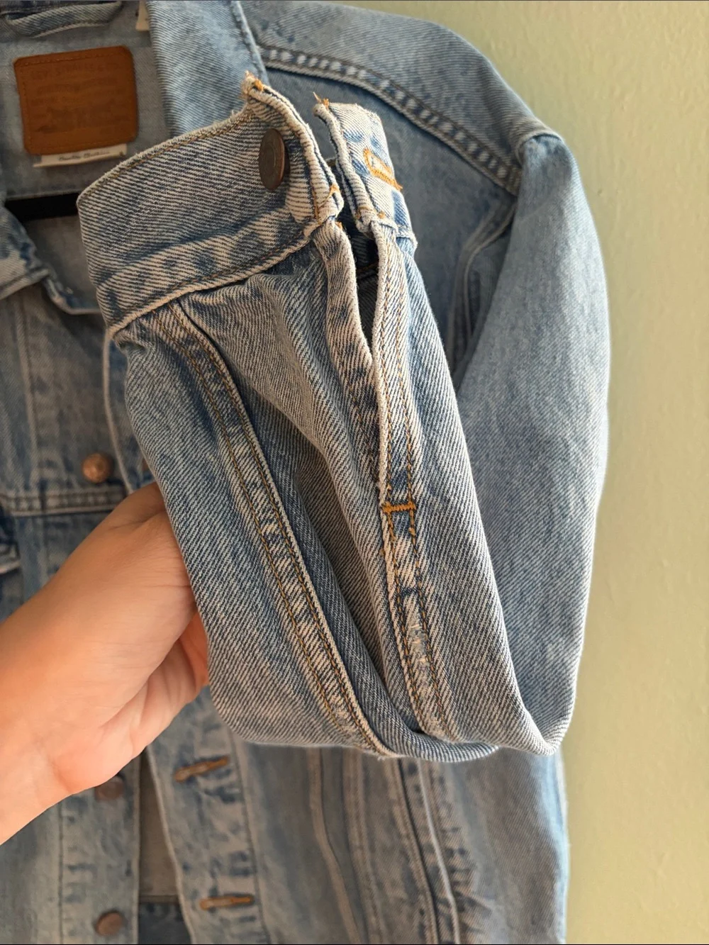Levi’s Vintage Blue Denim Trucker Jacket - Classic Jean Jacket - Picture 7 of 15